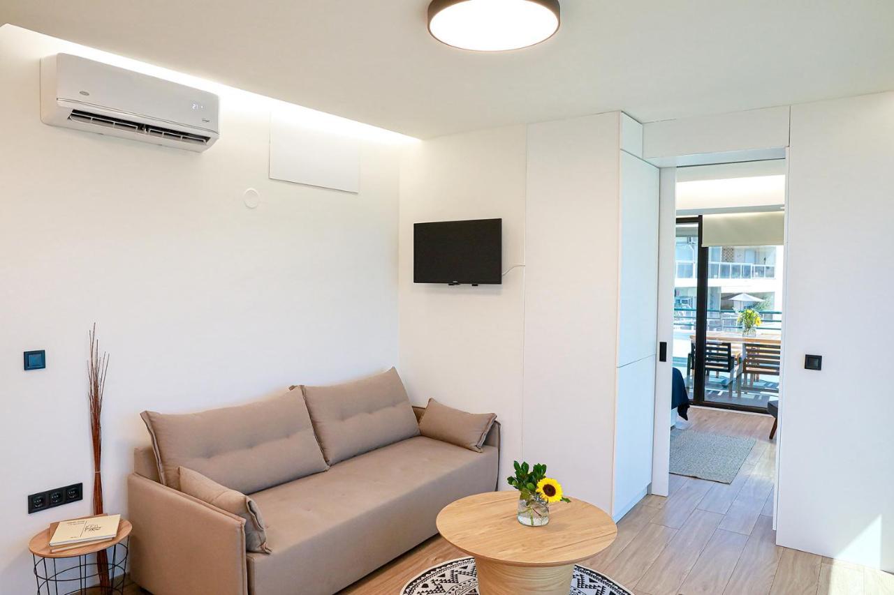 The First Key Luxury & Small Apartment In The Center Of Xanthi Extérieur photo