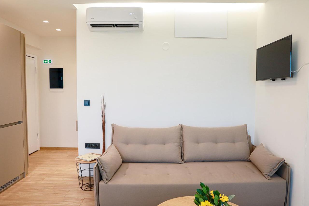 The First Key Luxury & Small Apartment In The Center Of Xanthi Extérieur photo